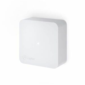 Valkoinen, neliömäinen sähköauton laturi Zaptec